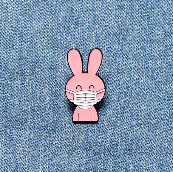 Cassãj Accessories - 2/$20 🐰 Bunny Rabbit in a Mask Enamel Pin